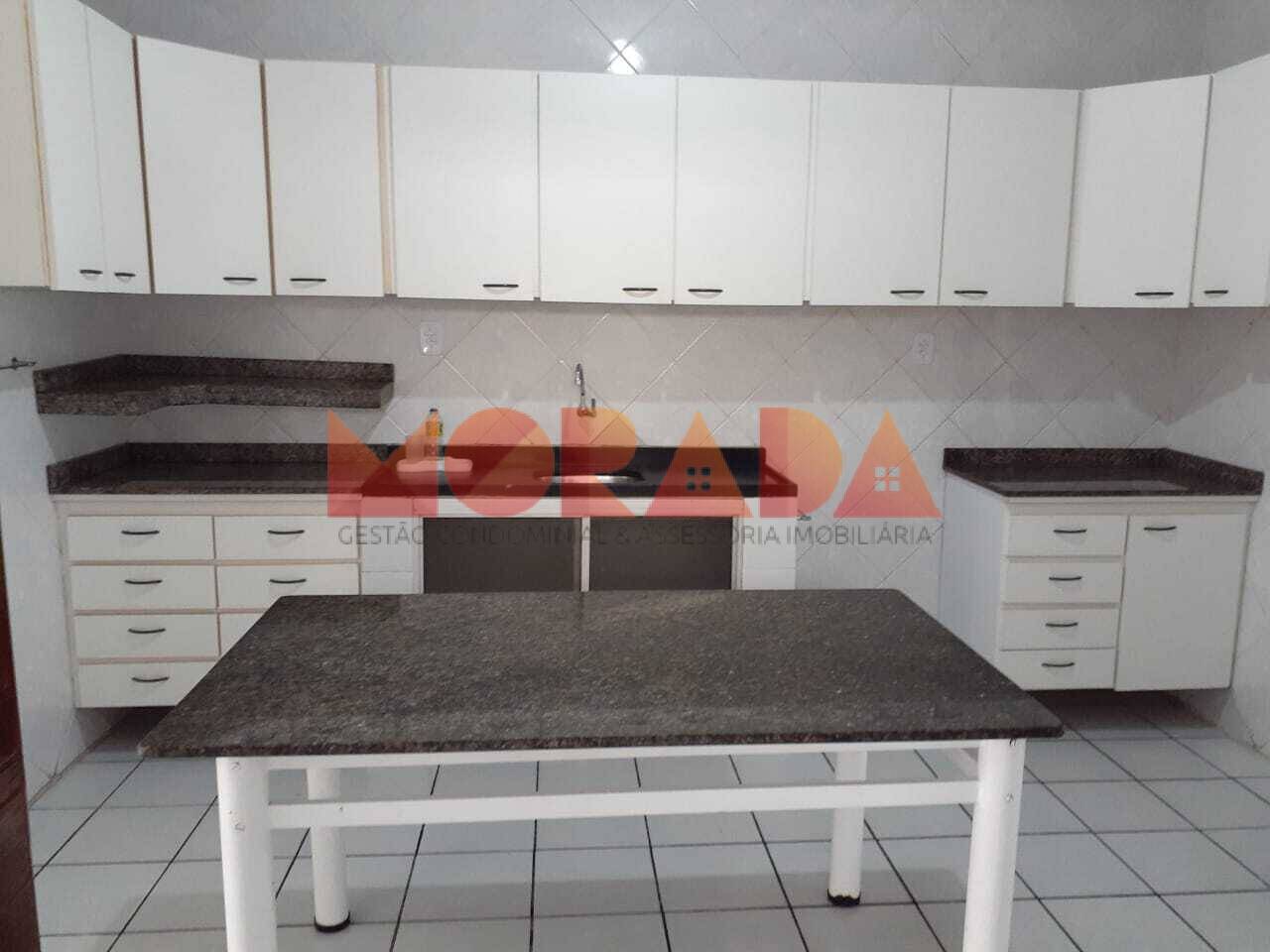 Casa para alugar com 3 quartos, 200m² - Foto 8