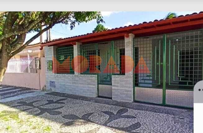 Casa para alugar com 3 quartos, 200m² - Foto 1