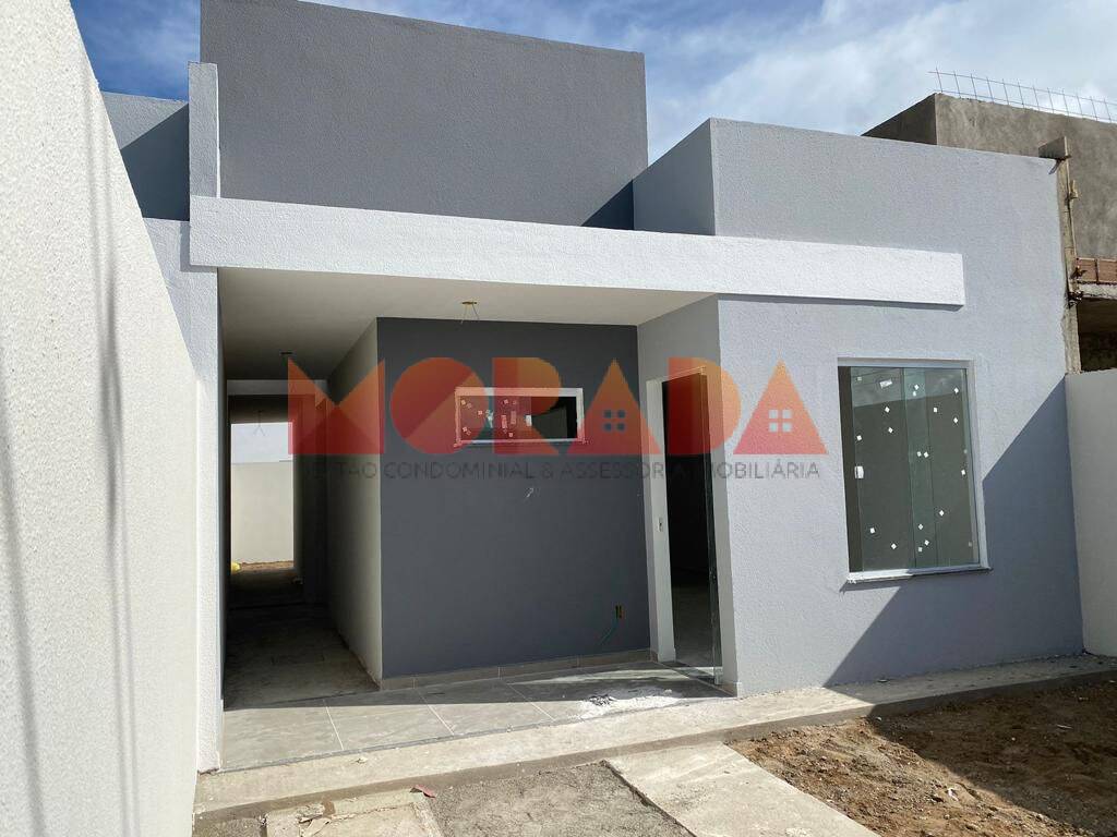 Casa à venda com 2 quartos, 69m² - Foto 1