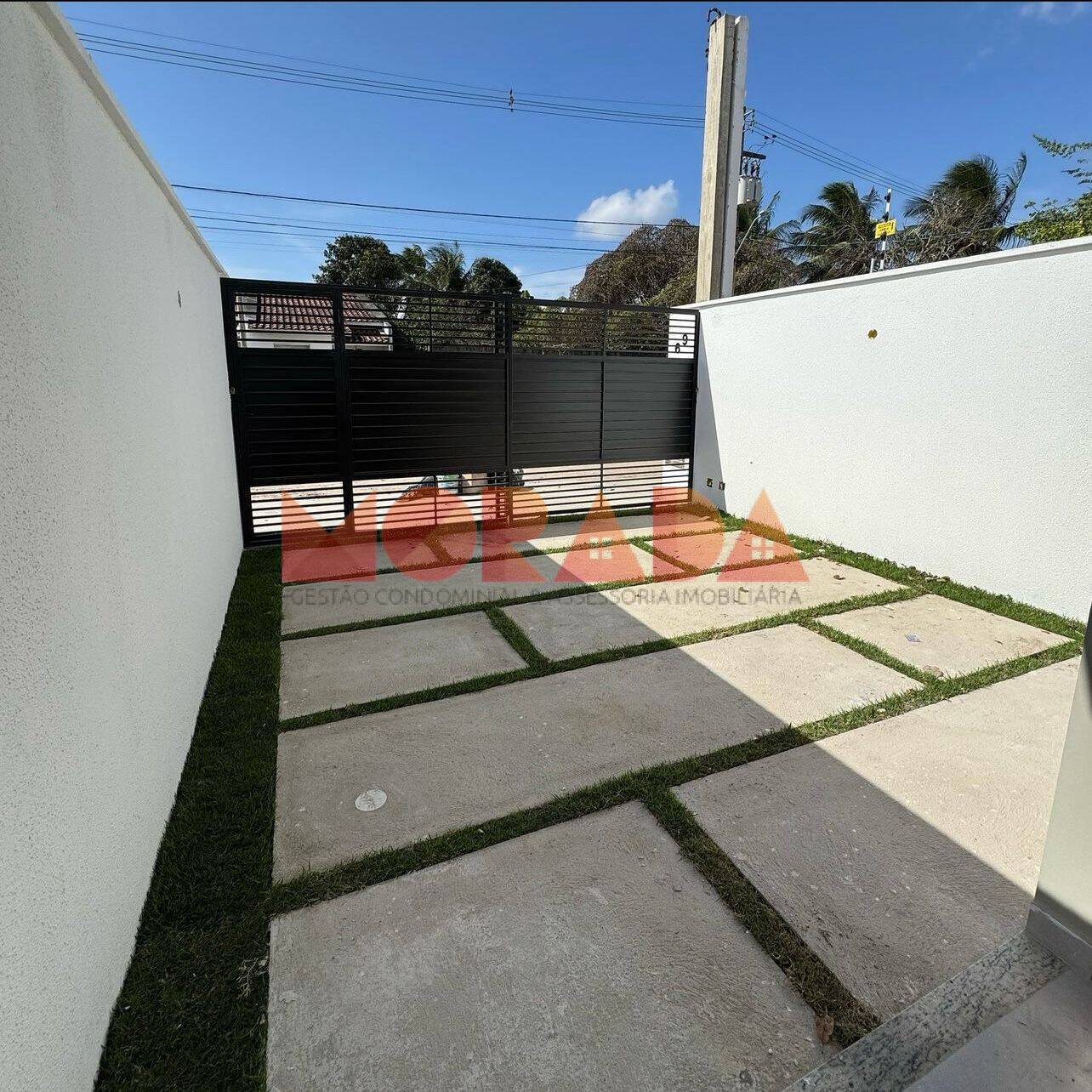 Casa à venda com 3 quartos, 77m² - Foto 2