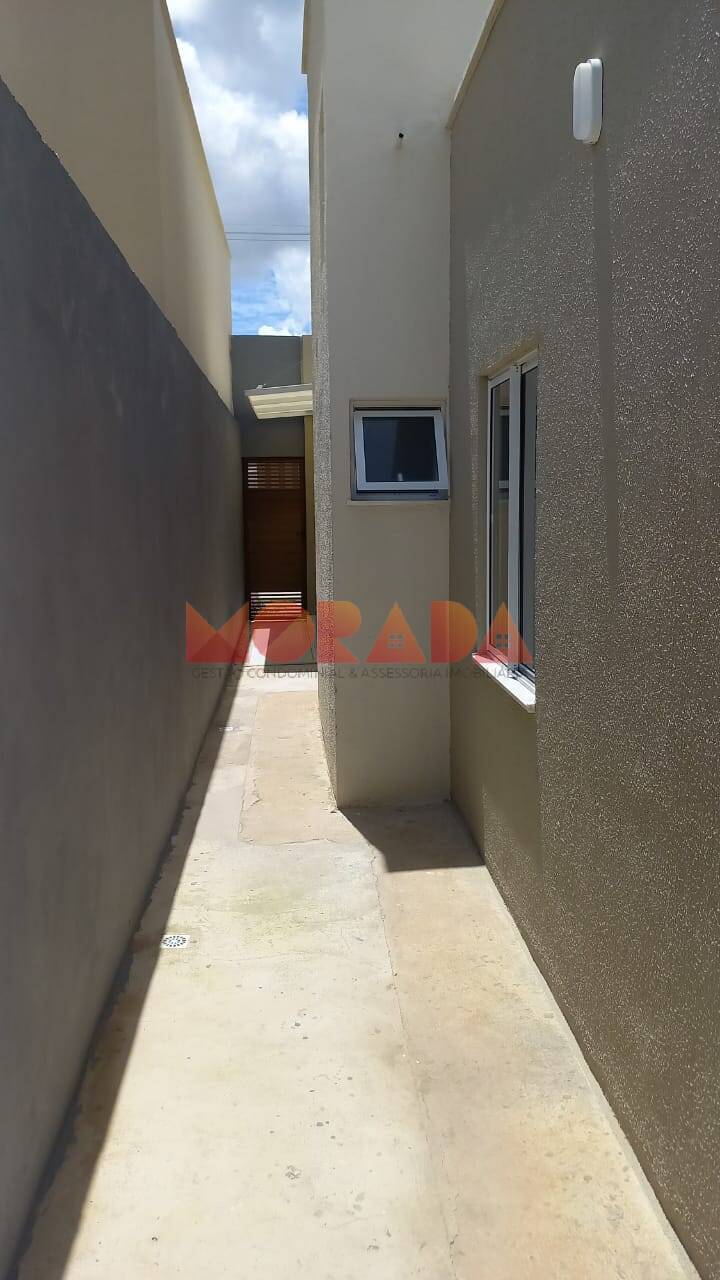 Casa para alugar com 2 quartos, 54m² - Foto 14