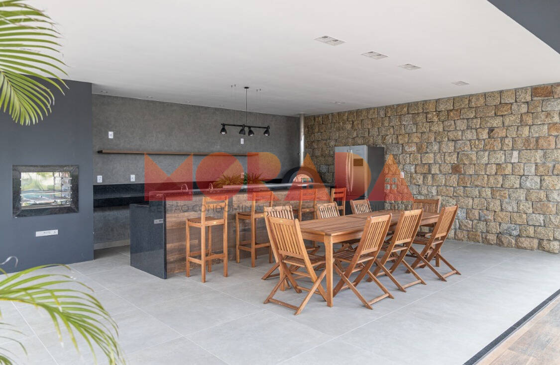 Casa à venda com 3 quartos, 220m² - Foto 5